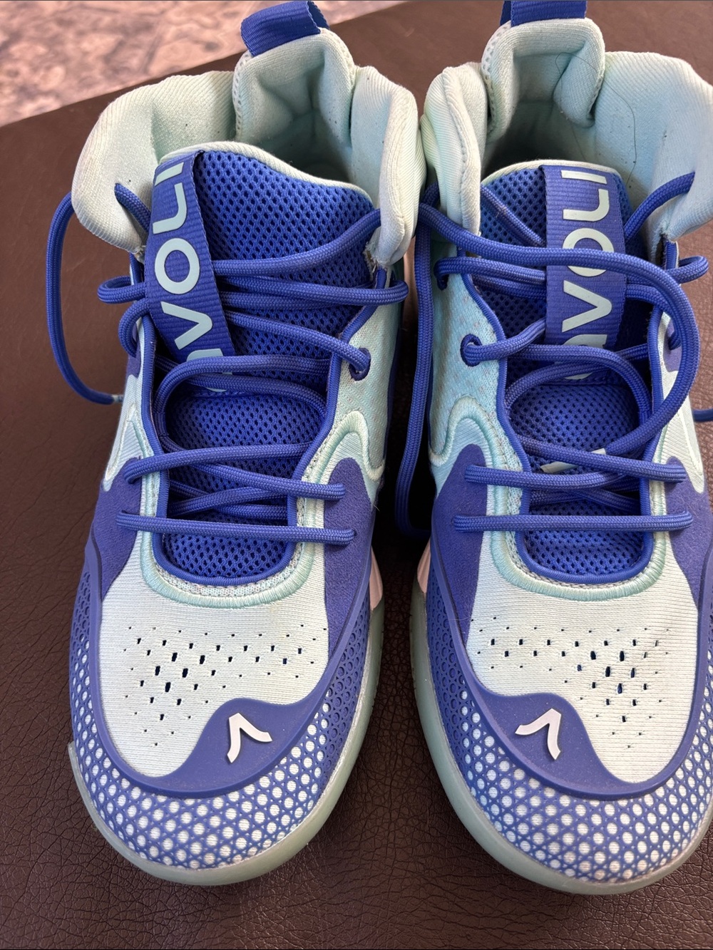 Avoli women’s 9.5 Volleyball Shoes